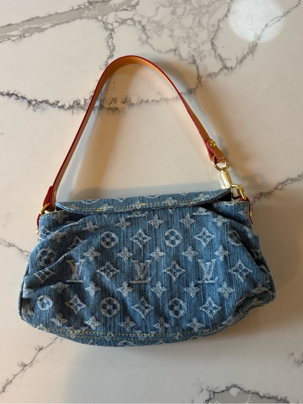 Denim shoulder bag wore once - Picture 2 of 8